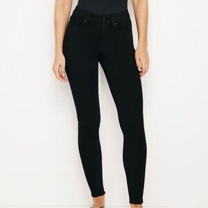 GOOD AMERICAN Good Legs Skinny Jeans GAGL403 Black001 14 / 32